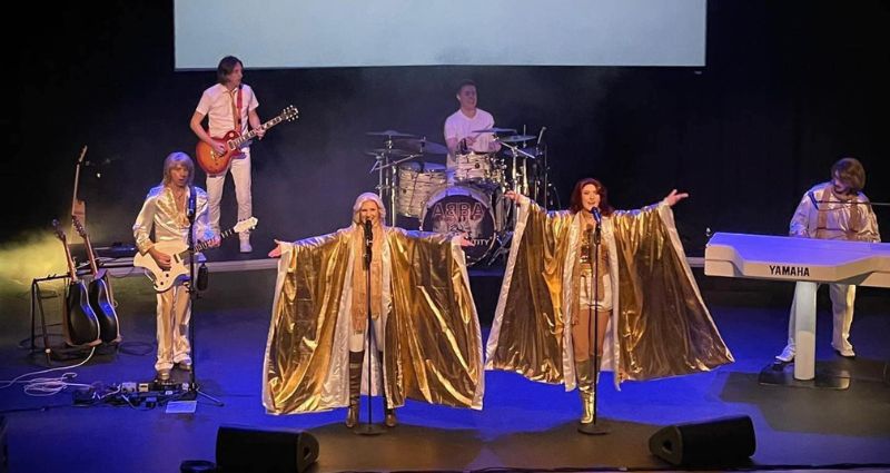ABBA tribute act