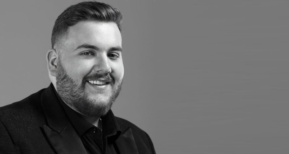 Kyle Tomlinson Official Artist Image