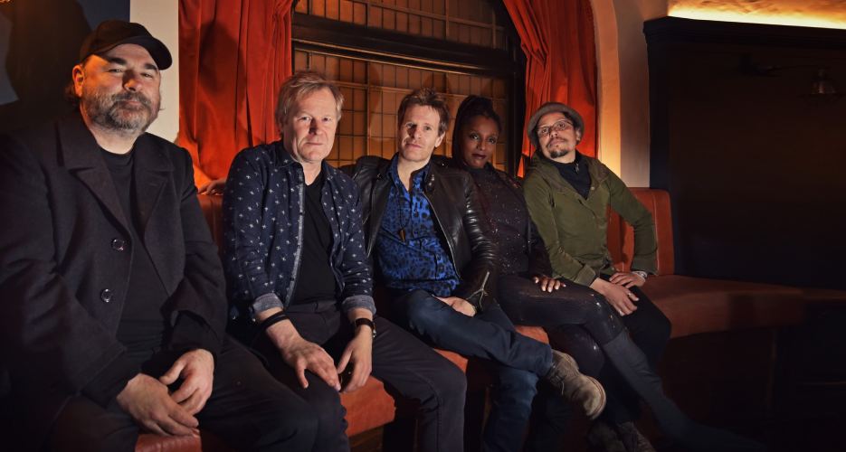 Uncovered-The Electric Rock Experience Official Act Profile Picture