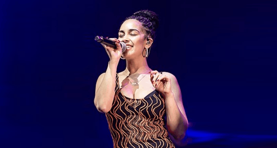 Jorja Smith Hero