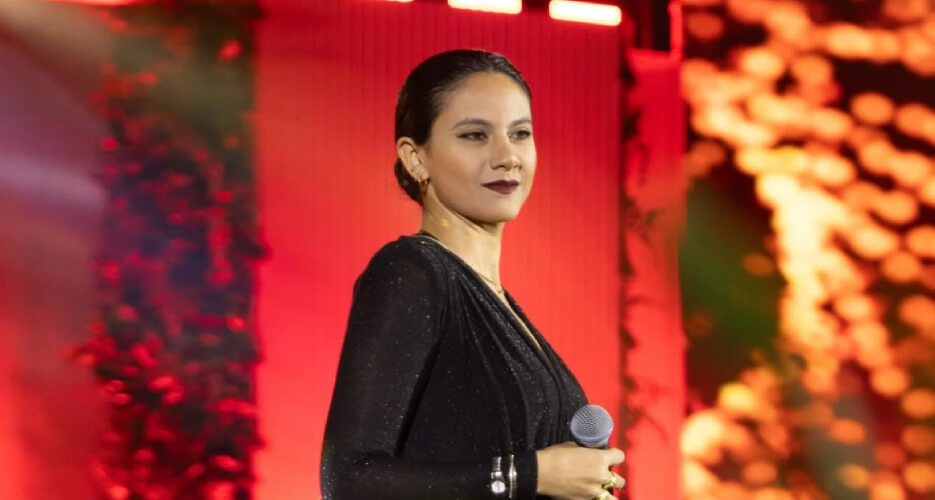 Ingrid Naccour official act image