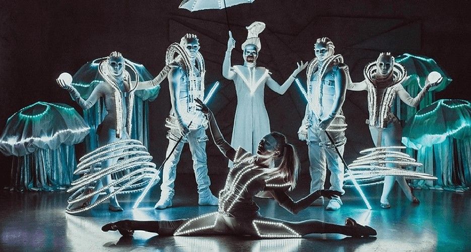 White Show Official Act Profile Picture