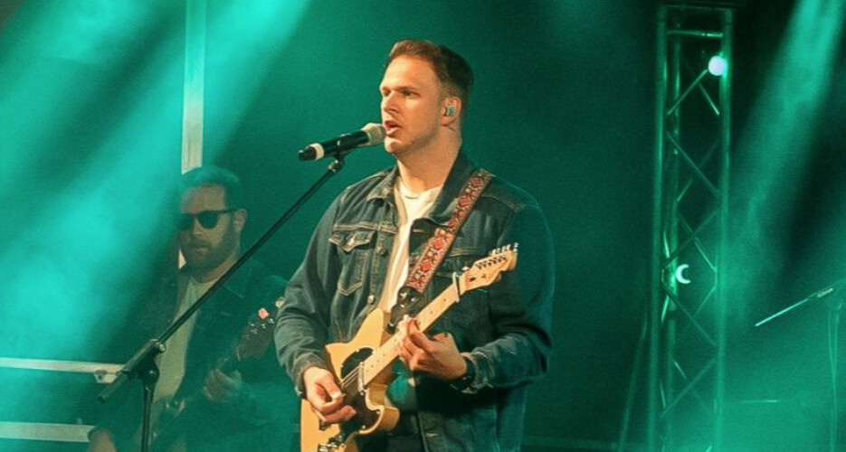 Ezra and the gold rush band