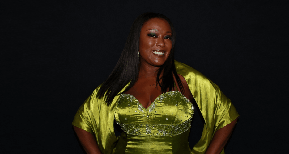 D'Atra Hicks Official Act Profile Image