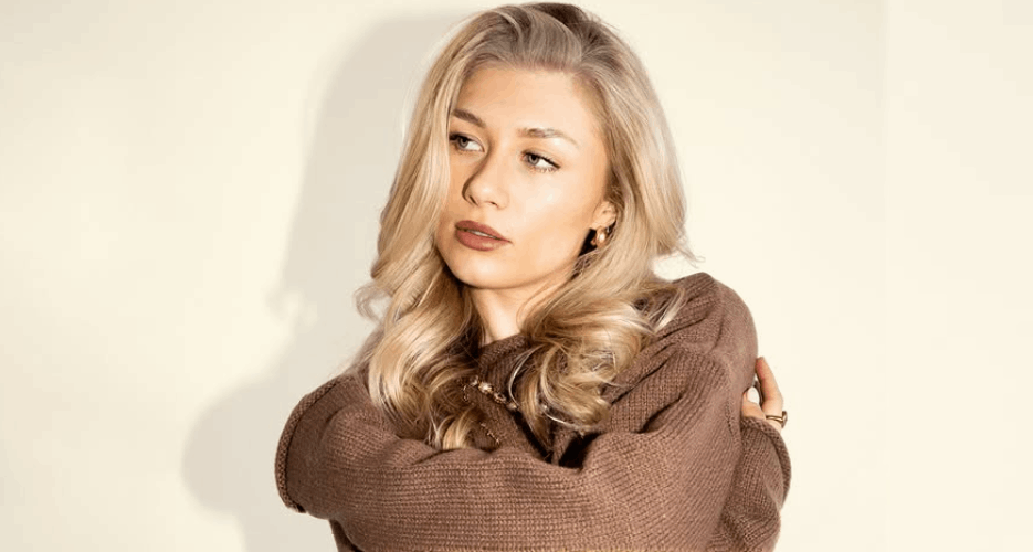 Lily Knott Official Act Profile Picture