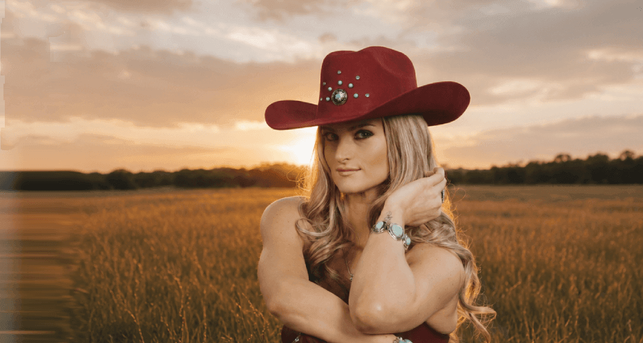 Lainey Wilson UK Tribute Official Act Picture