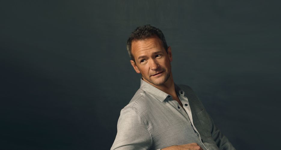Alexander Armstrong Official Artist Image