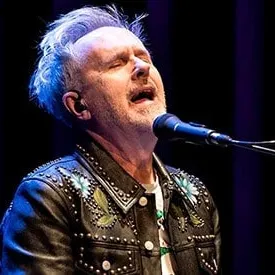 Book Howard Jones