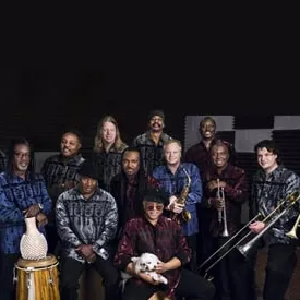 Al McKays Earth Wind & Fire Experience