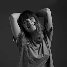 Gabrielle Aplin Official Act Profile Picture