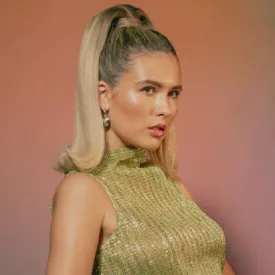Mimi Webb official act profile picture