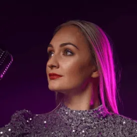 Beth Brookes Official Speaker Profile Picture 