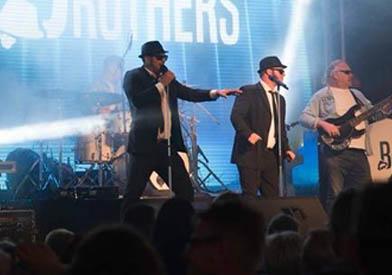 Blues Brothers Live