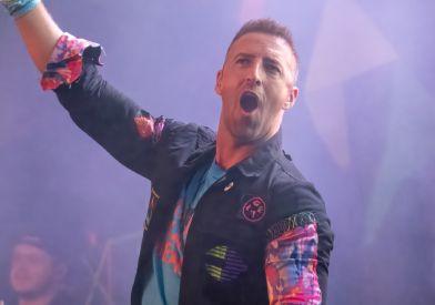 Ross Petty as Chris Martin