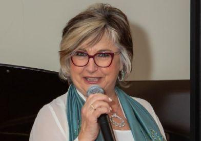 Lesley Garrett Official Artist Image