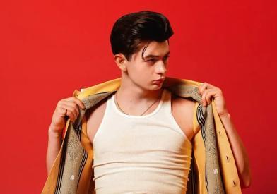 Elliot James Reay Official Speaker Profile Picture