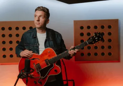 Geoff Ezra Official Act Profile Picture