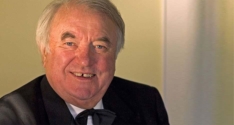 Jimmy Tarbuck | Management | Famous Comedian | Booking Agent